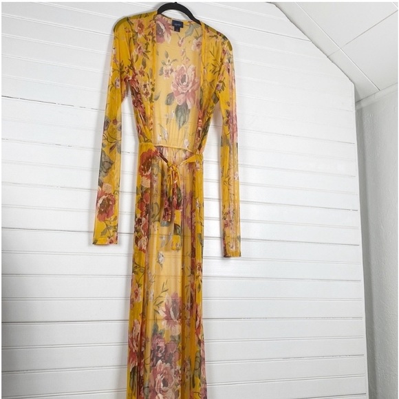 Daytrip Floral Duster Kimono - Picture 10 of 11